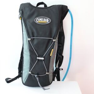 CamelBak Classic Hydration Pack Backpack 2L Reservoir Hiking Running w/ Bladder